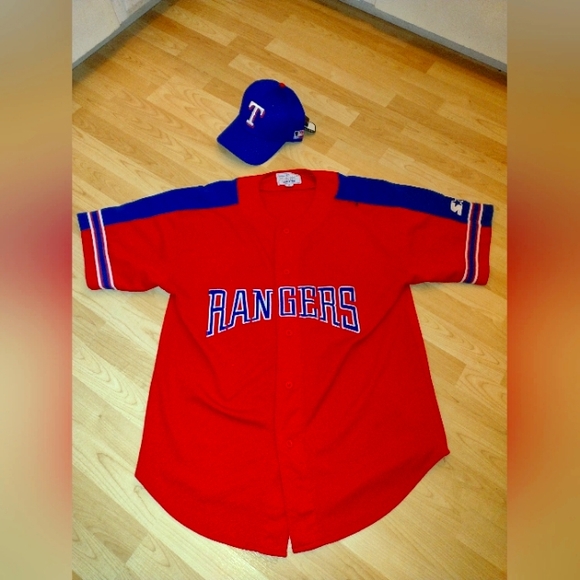 Texas Rangers Ball Cap & Texas Rangers Gonzalez Jersey XL